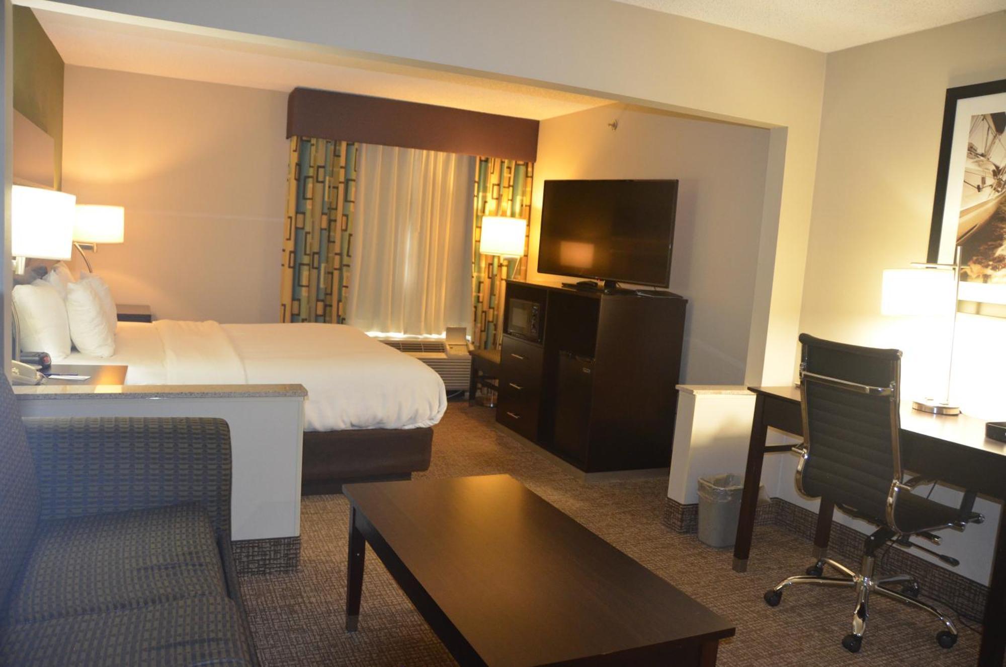 Comfort Inn & Suites Maumee - Toledo I80-90 Εξωτερικό φωτογραφία